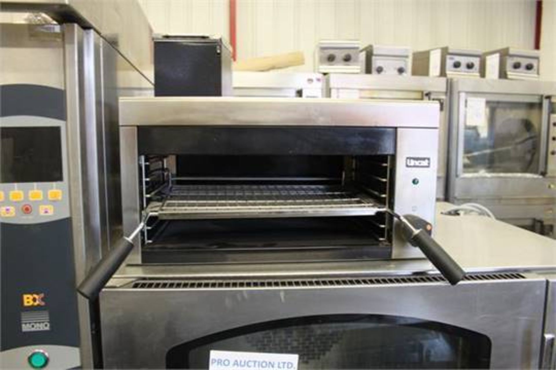 Lincat GR3 Electric Salamander Grill 3kW, 13A, single phase stainless steel construction output 50