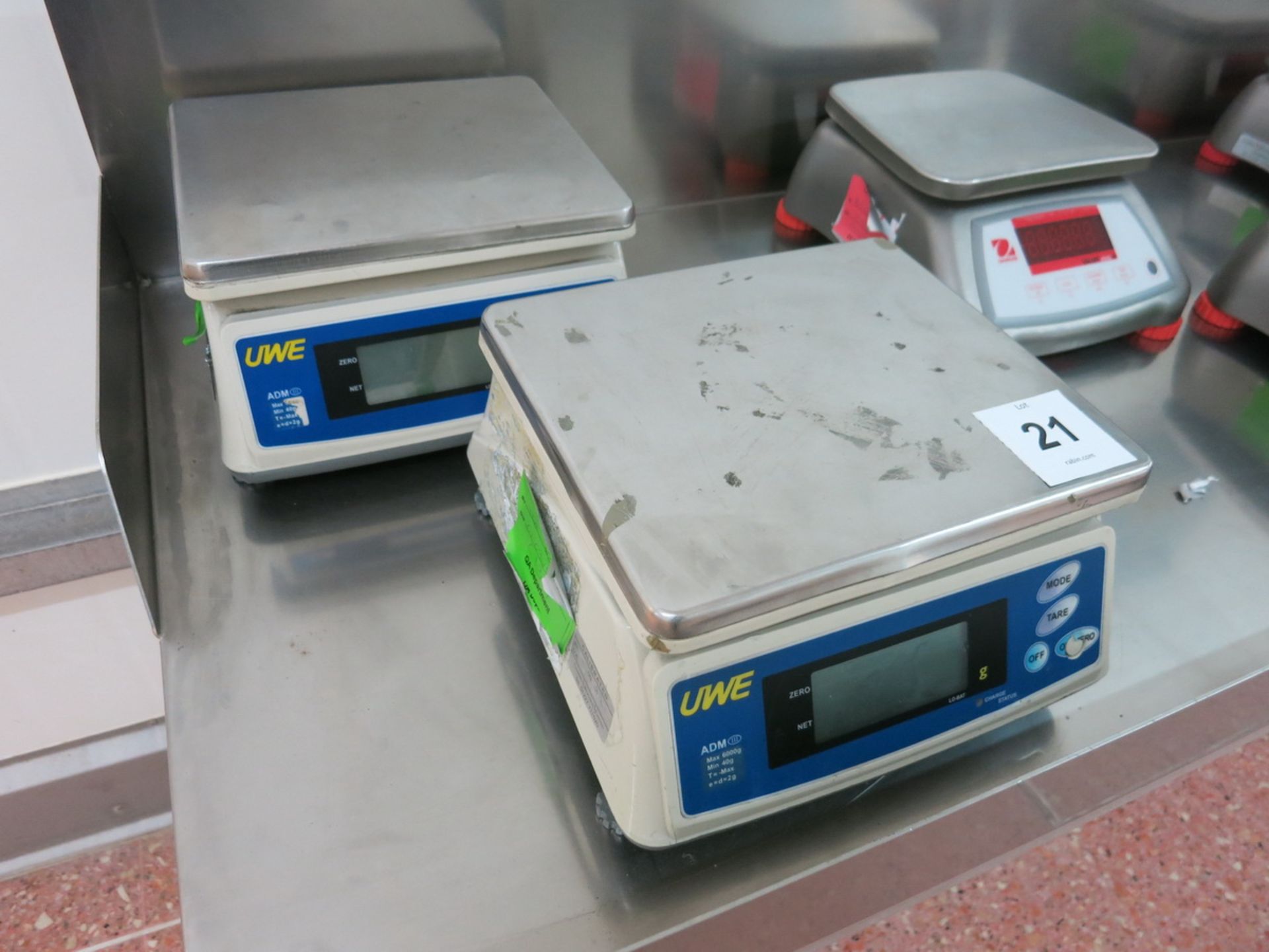 UWE digital scales, model ADM-6000, 6000 gram
LIFT OUT CHARGE £5