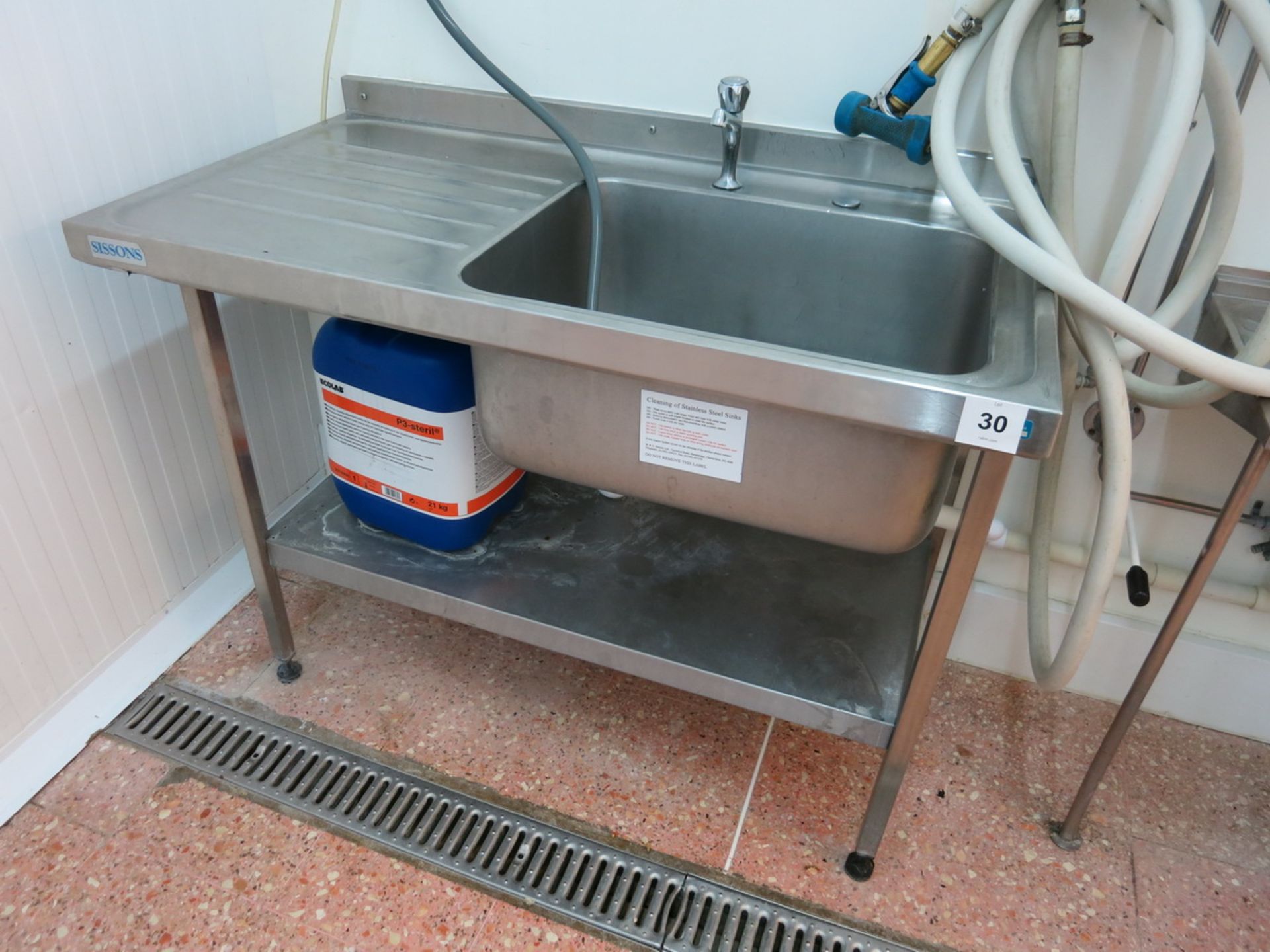 Sisson  sink, ss, 1.2m wide
LIFT OUT CHARGE £20