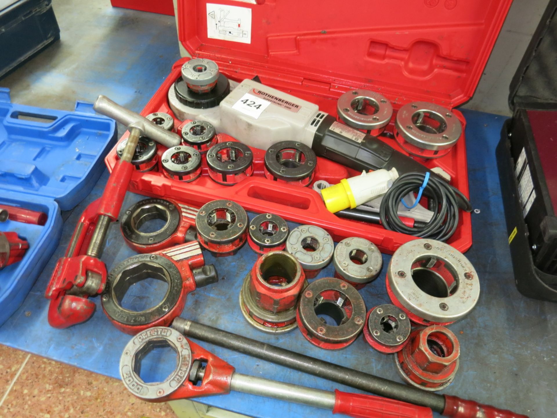 [Lot] Pipe  threading kit , Rothenberger Supertronic 2000 electric hand held threader LIFT OUT £10