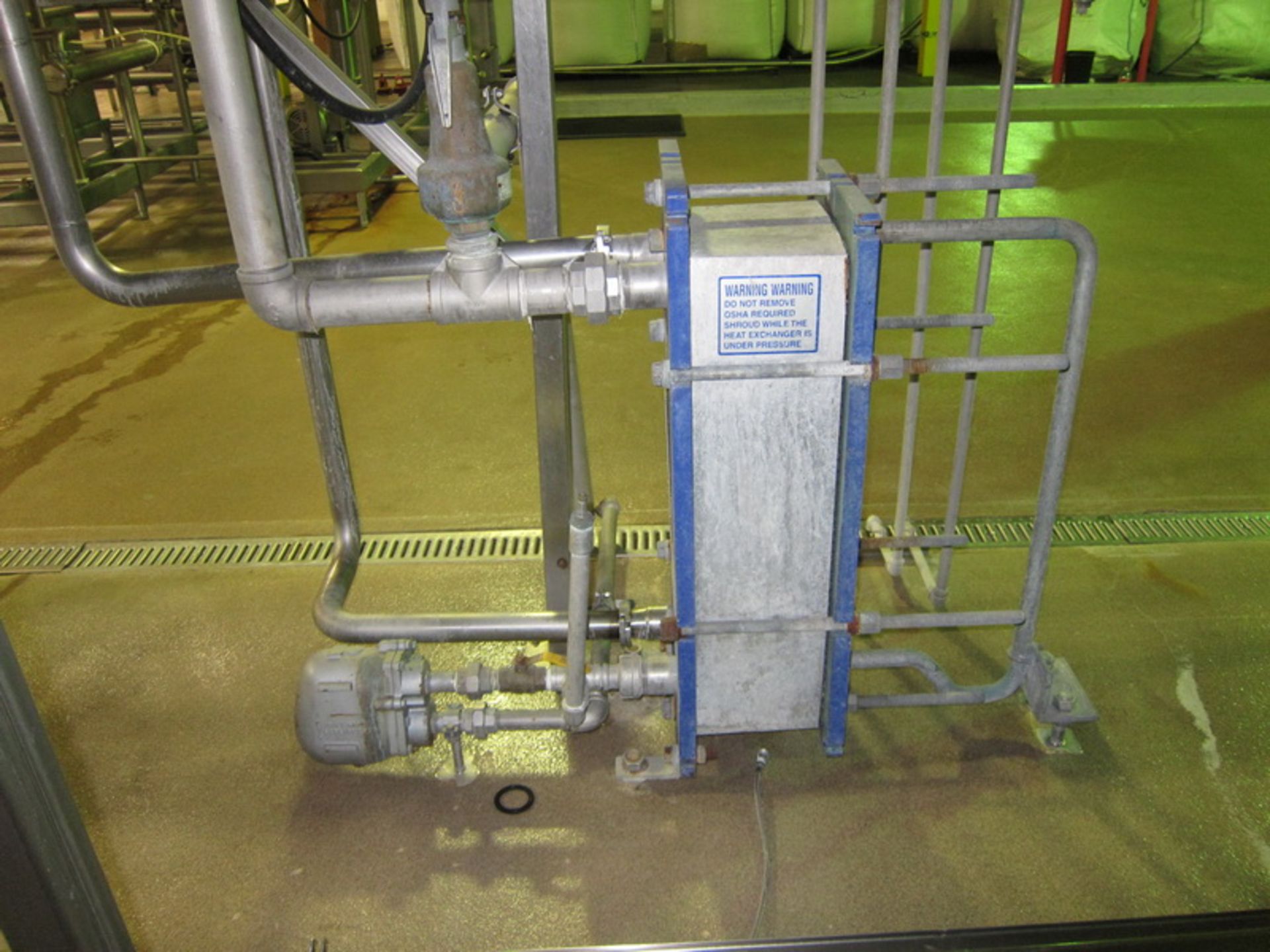 [Lot] Pre-soak tank, heat exchanger & pump, 100 gallon, (SUBJECT TO BULK BID OF LOTS 103-118) - Image 4 of 8