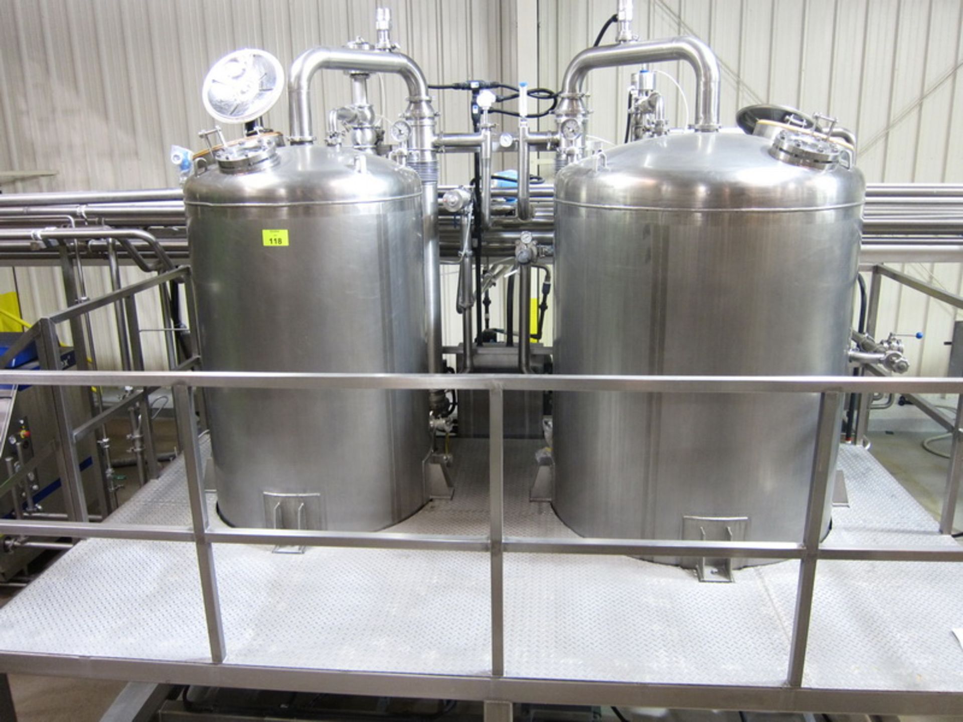 Double vacuum tanks, (2) vaccum SS dome bottom tanks, with, (SUBJECT TO BULK BID OF LOTS 103-118)