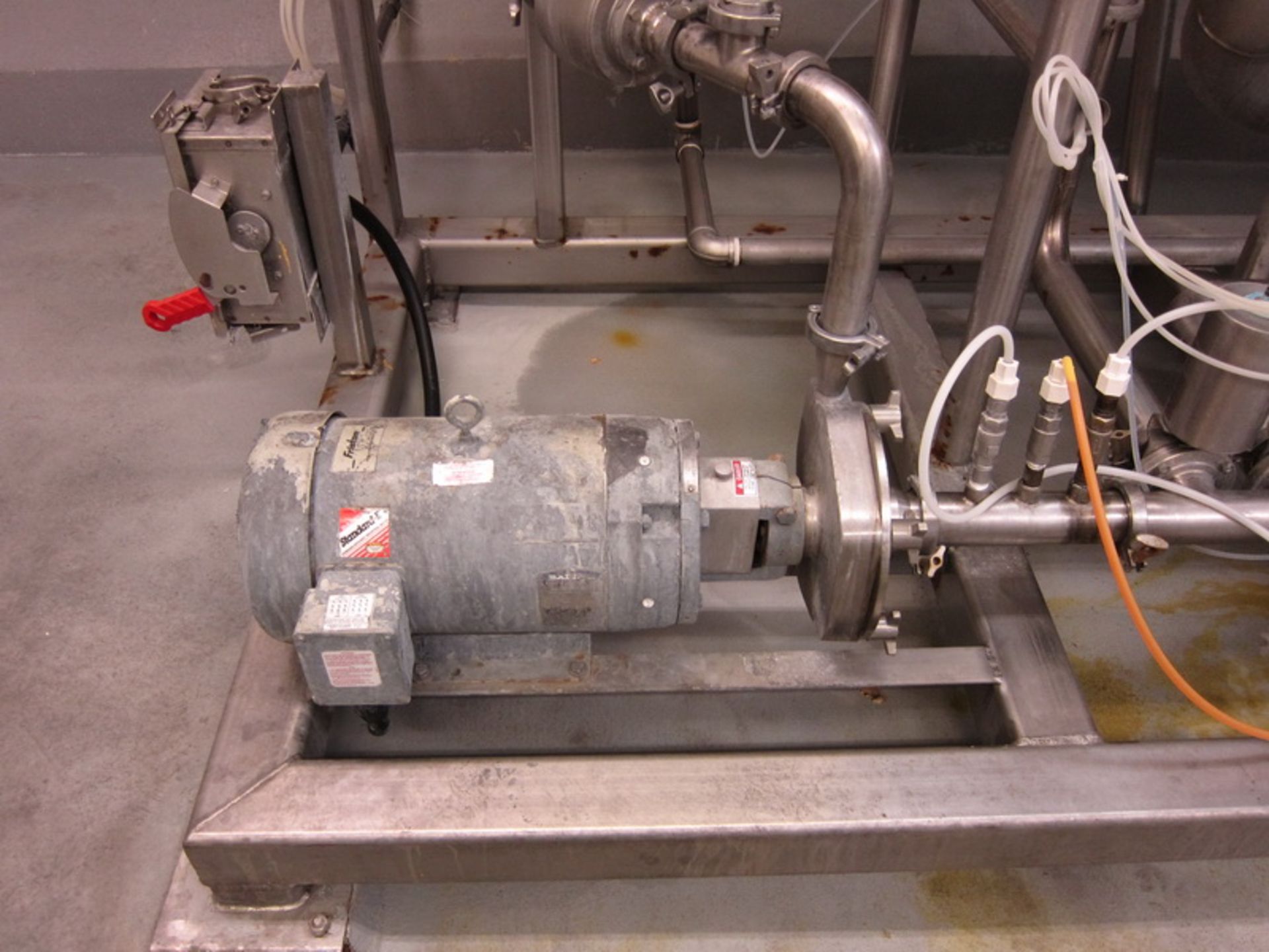 CIP System, (3) SS tanks mounted on SS skid, with additive assembly & Baldor Standard E drive, - Image 3 of 7