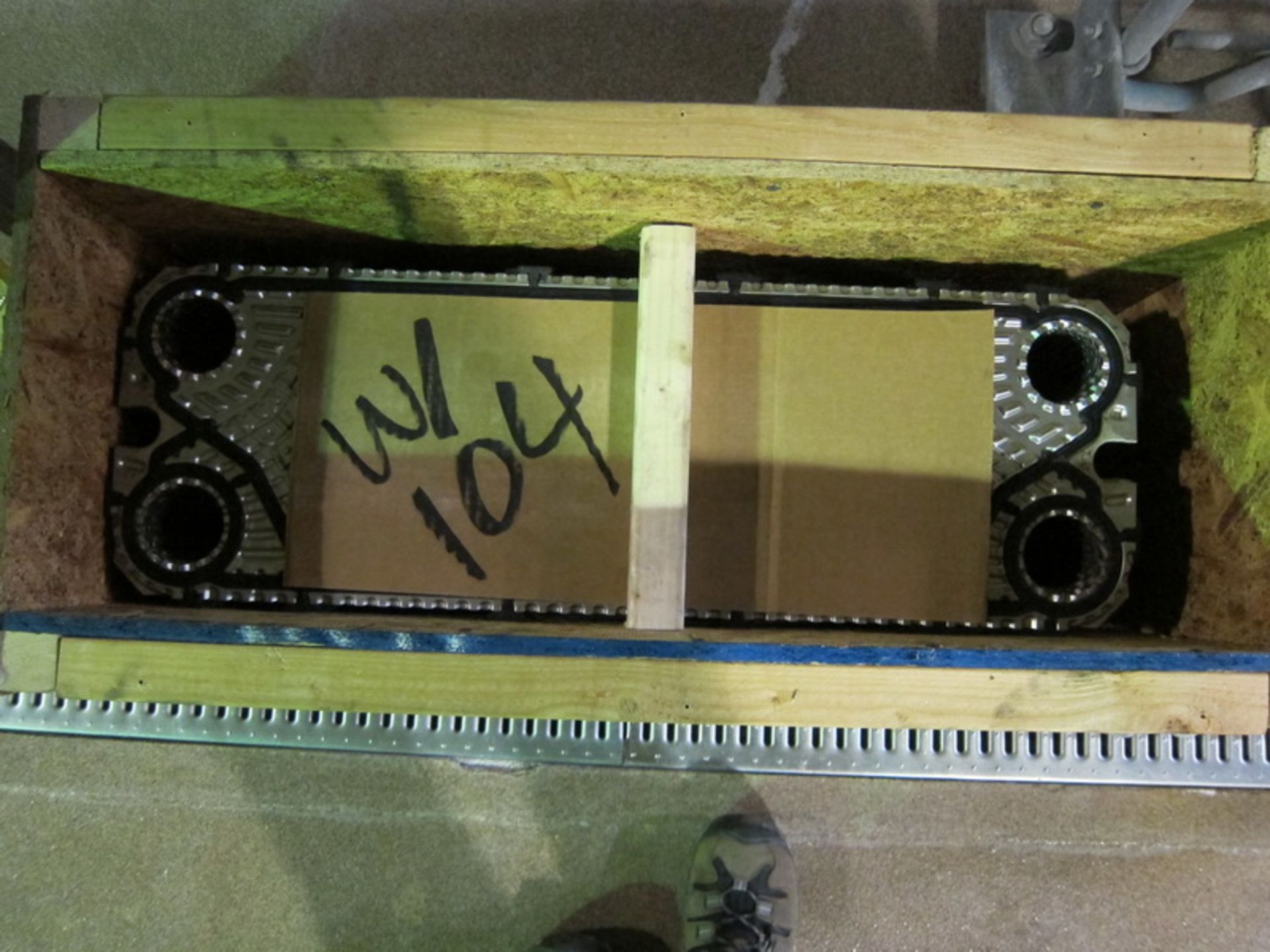 [Lot] Pre-soak tank, heat exchanger & pump, 100 gallon, (SUBJECT TO BULK BID OF LOTS 103-118) - Image 7 of 8