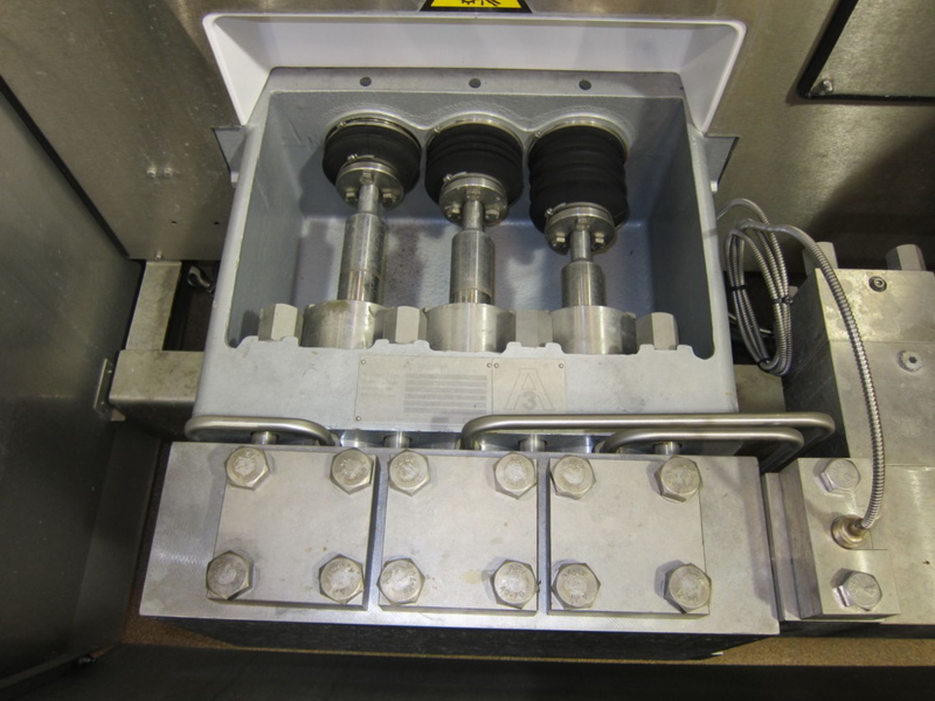 Tetra Pak homogenizer, model Tetra Alex 200, s/n 5856932090, (SUBJECT TO BULK BID OF LOTS 103-118) - Image 8 of 13