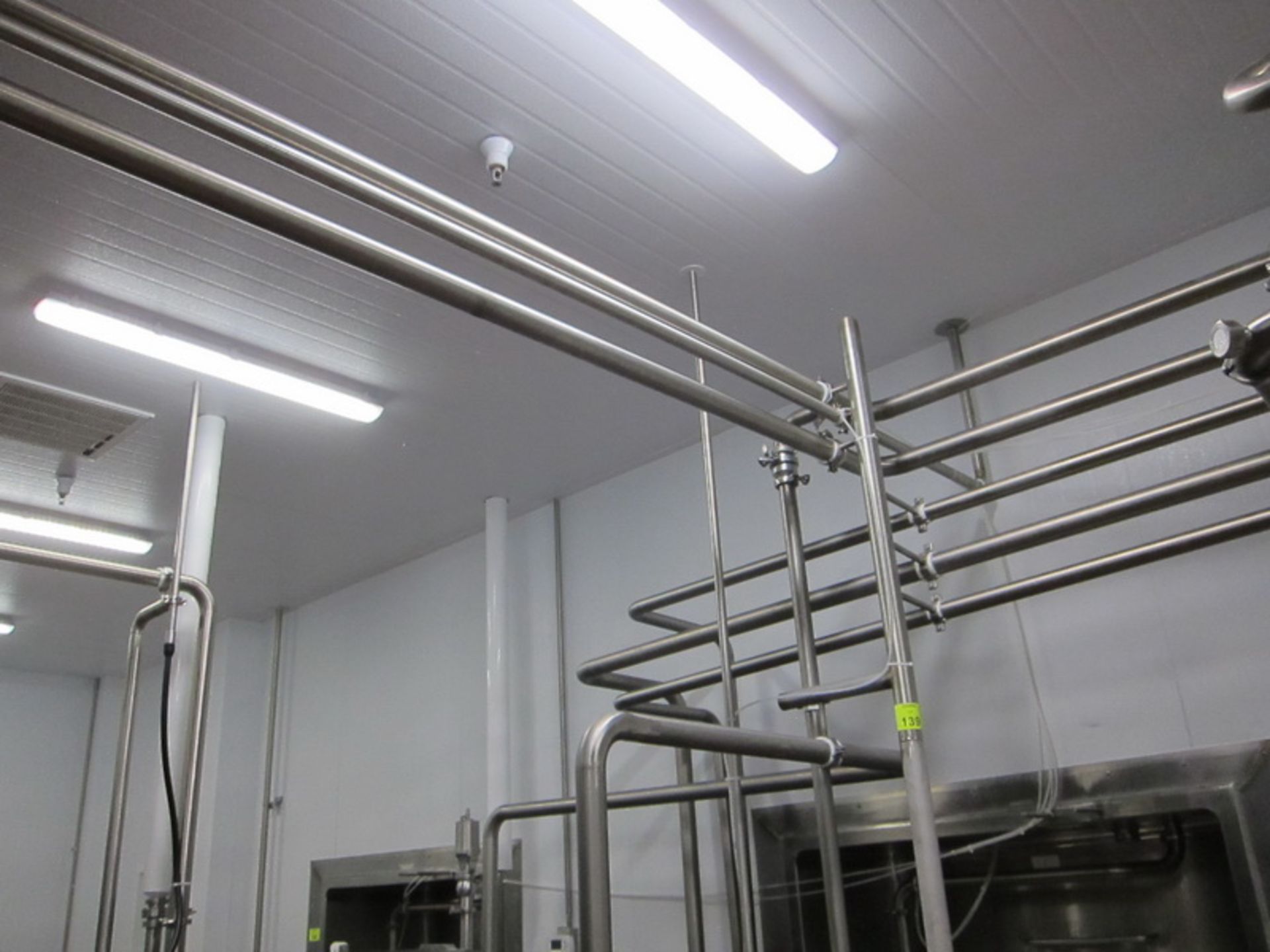 [Lot] Stainless pipework, located in filling room - Image 2 of 3