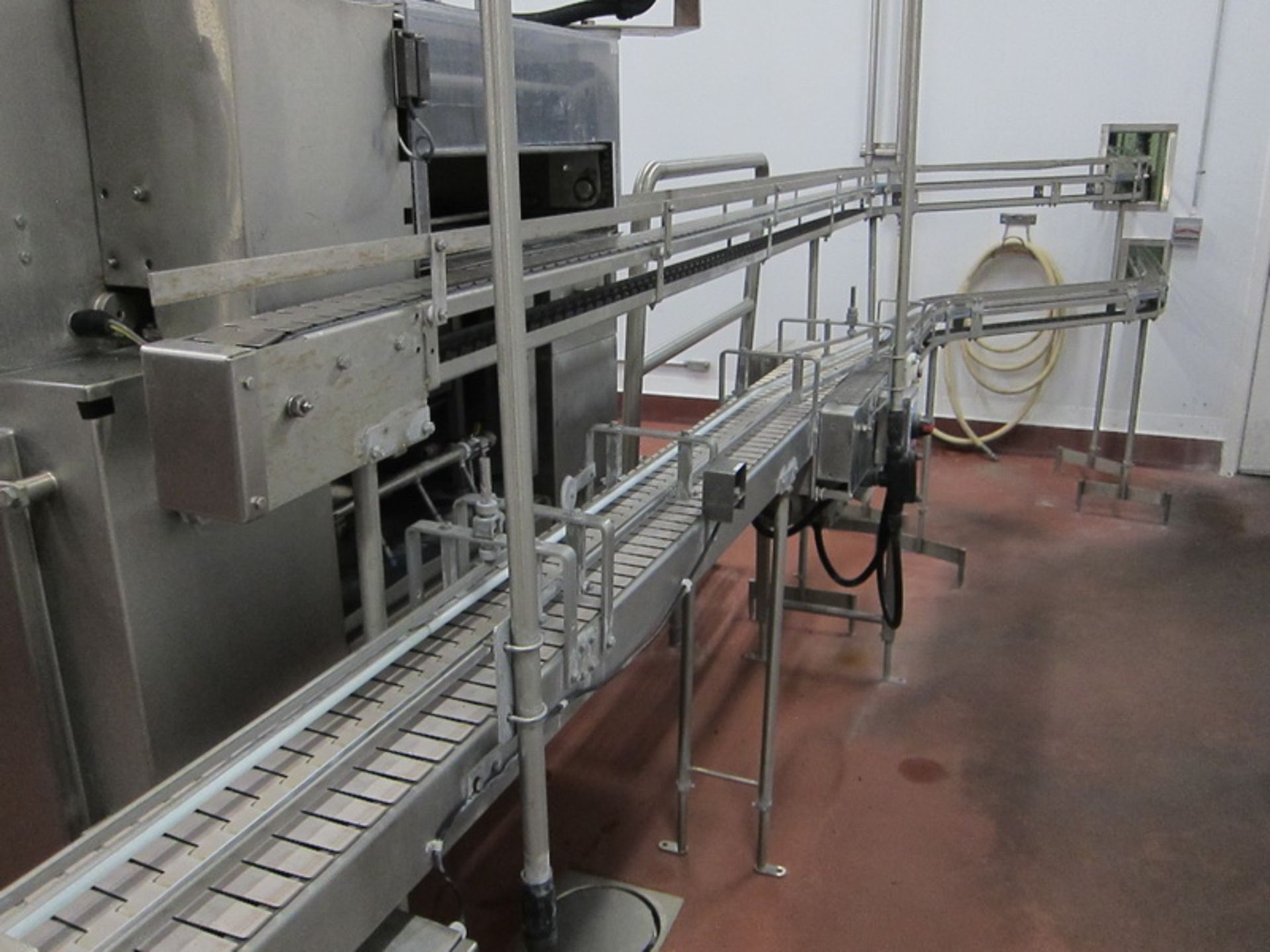 [Lot] Dairy Conveyor Corp. table top conveyors, extending from filling room to checkweigh in tray - Image 3 of 8