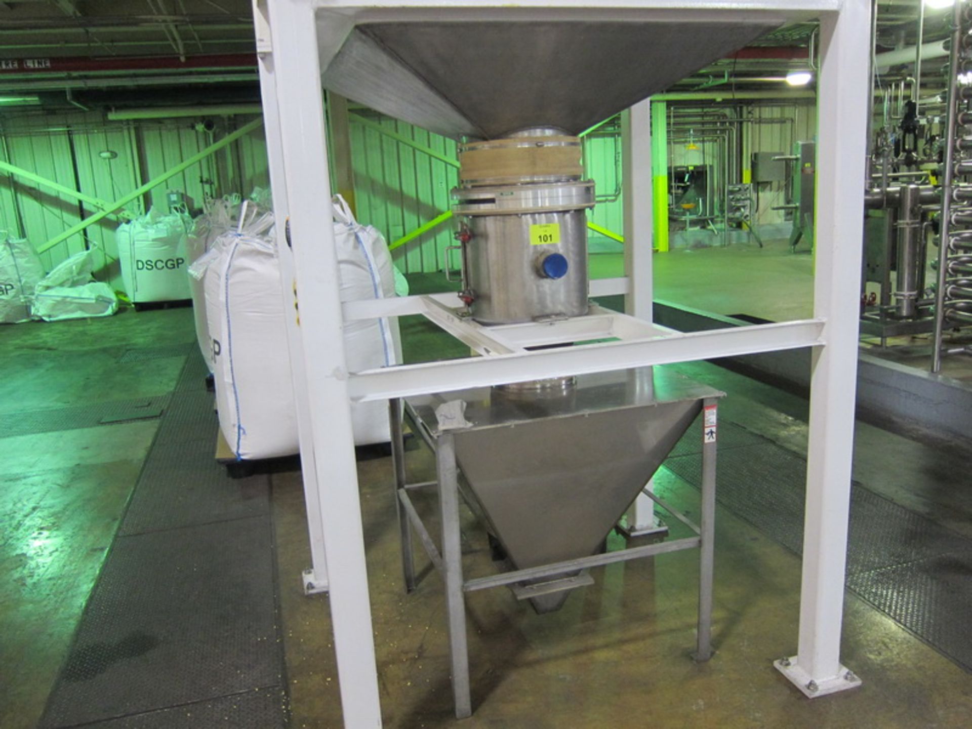 Vibra Screw Inc. bean unloading hopper, model Bulk Bag Unloader, s/n BBU2002184, 48"x 48" SS hopper, - Image 2 of 10