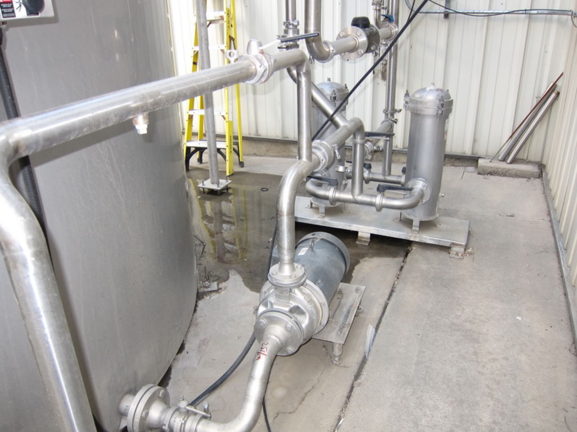 Hot water holding tank, SS 15,000 gallons approx. capacity, with (2) pumps & (2) USF Filtration - Image 5 of 5