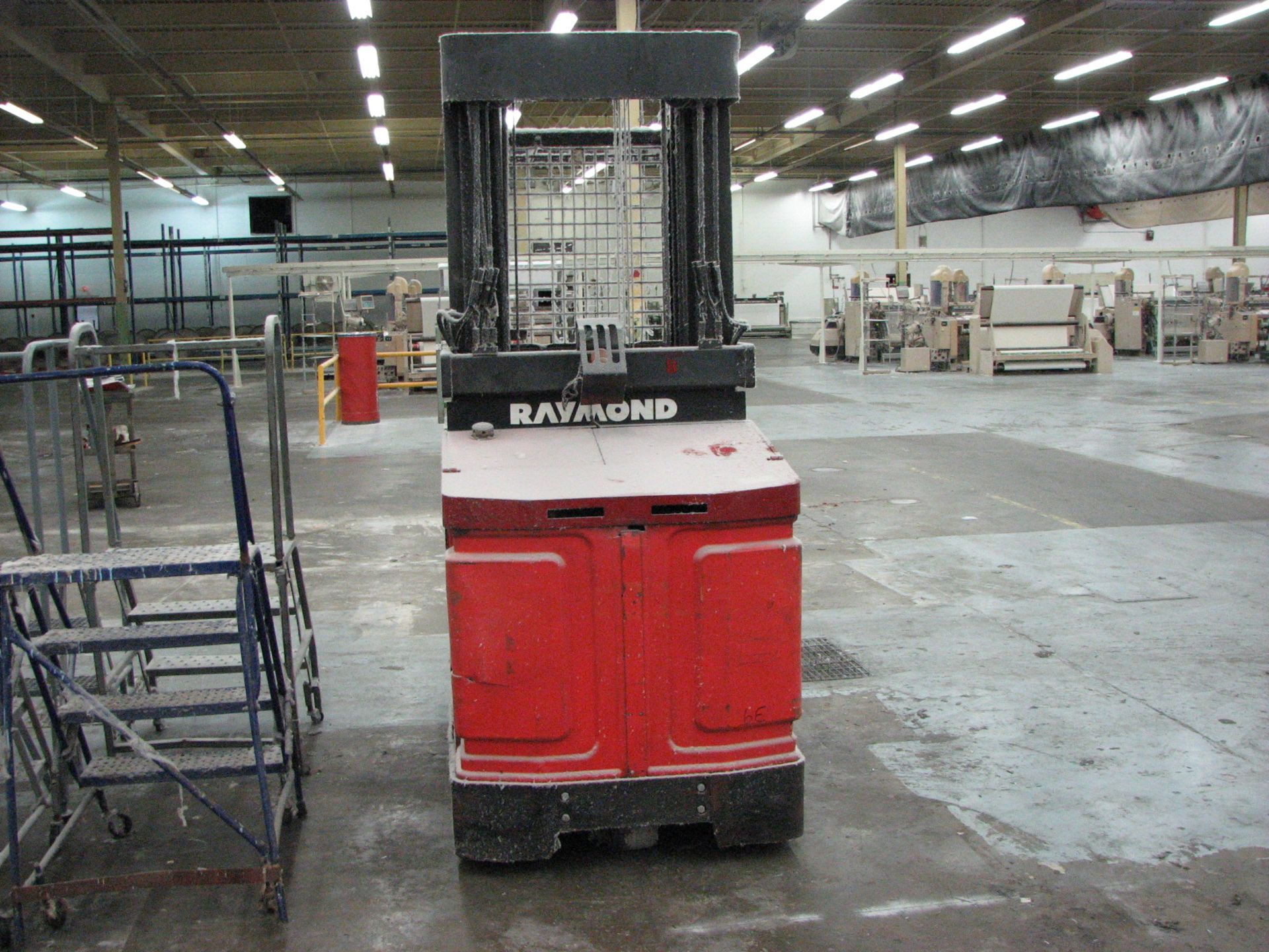 Raymond 24 volt electric order picker, model 1500 PC 30TT, s/n 150-87-00700, 3000 lb. cap., 192"H. - Image 2 of 2