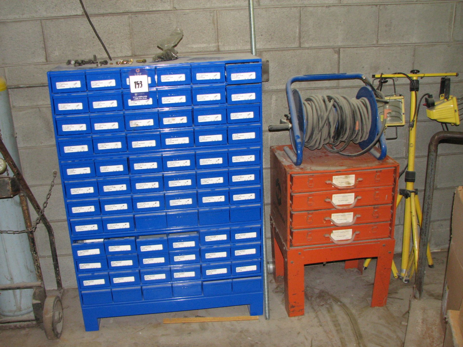 [Lot] Nut & bolt bin, with (1) 4-drawer parts cabinet