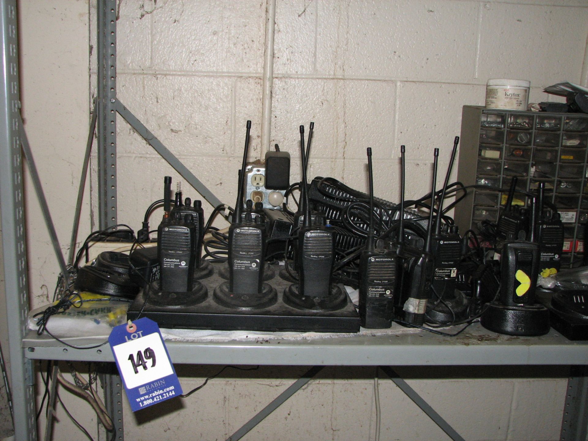 [Lot] (15) Motorola 2-way radios, with charger base station