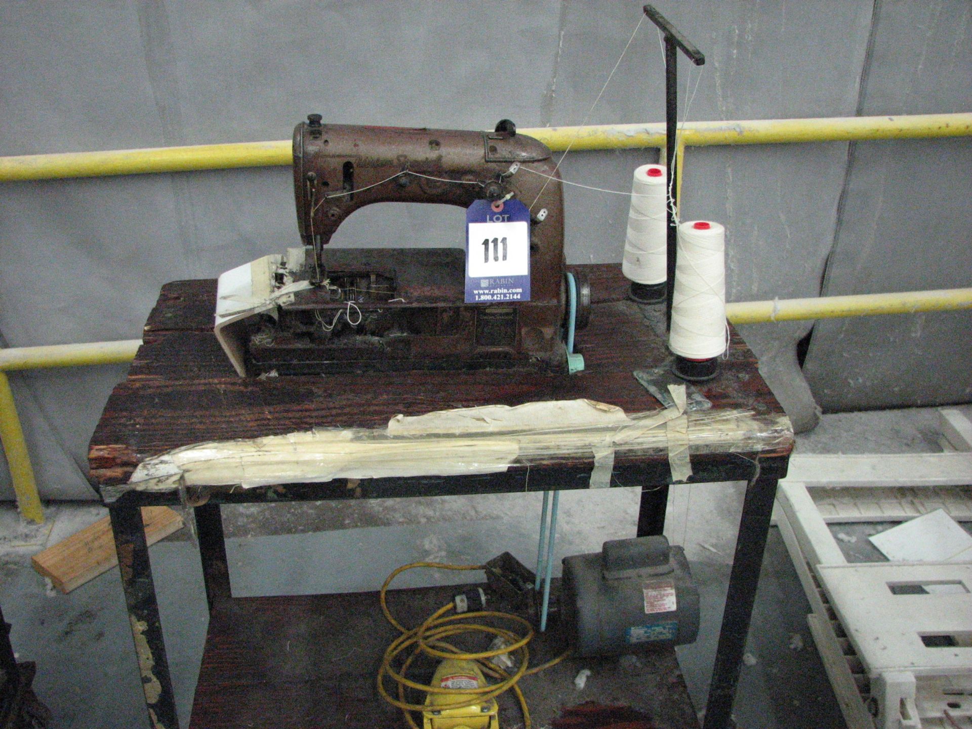 Union Special sewing machine, (mobile)