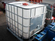 SHUTZ WATER TANK IN FRAME