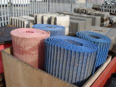 RUBBER MATTING IDEAL FOR SWIMMING POOLS X 4 2 RED AND 2 BLUE