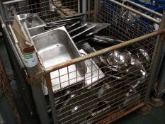 MIXED BAIN MARIE POTS AND LIDS -  STORAGE MEDIA NOT INCLUDED