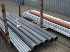 MIXED PLASTIC AND METAL PIPEWORK VARIETY OF LENGTHS FROM 10FT