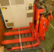 Logitrans LL1001TES 800kgs electric pallet truck