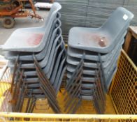 16x Plastic stackable chairs