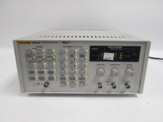 FLUKE PM5420 TV SIGNAL GENERATOR