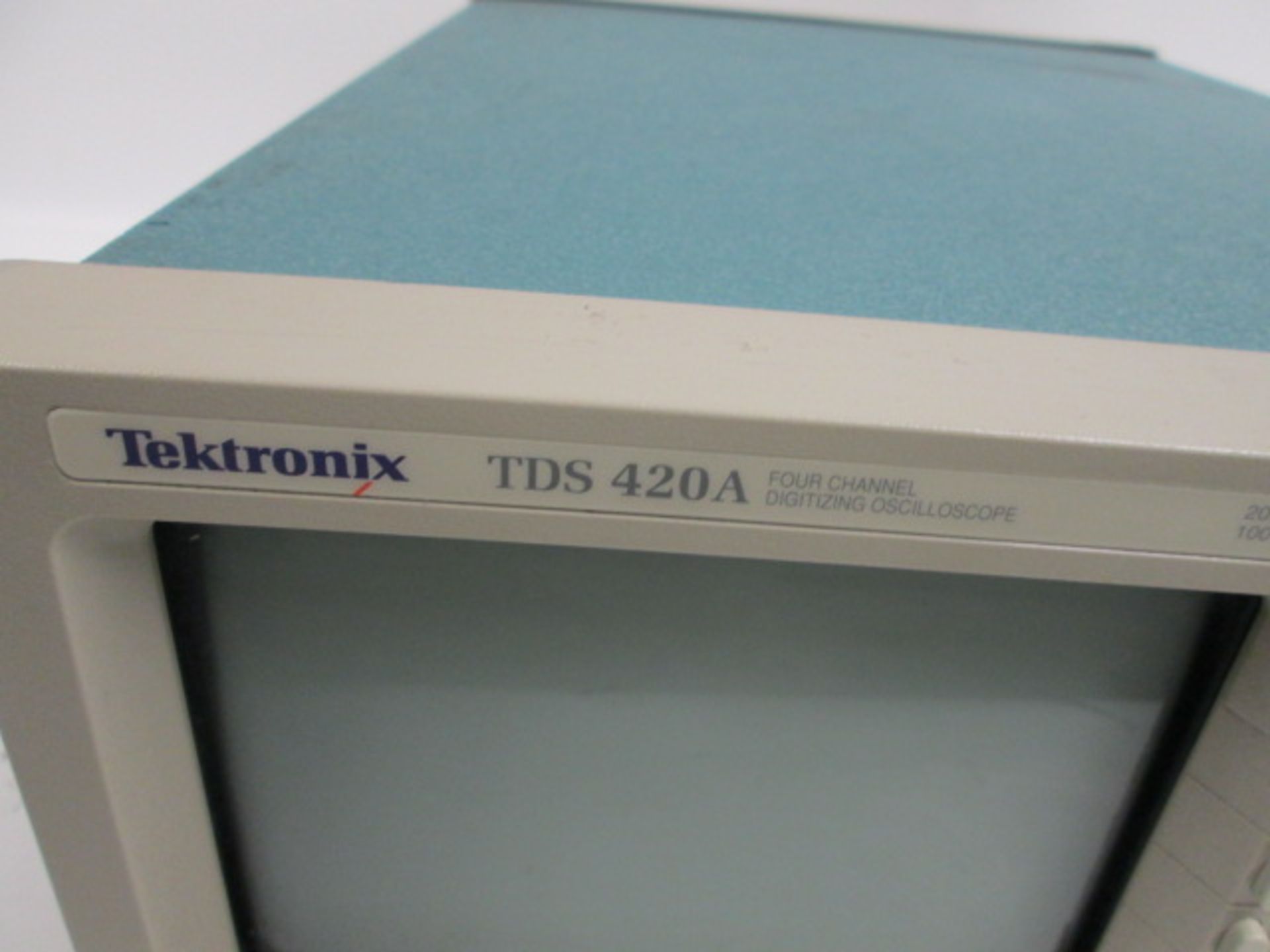TEKTRONIX TDS 420A FOUR CHANNEL DIGITIZING OSCILLOSCOPE - Image 4 of 4