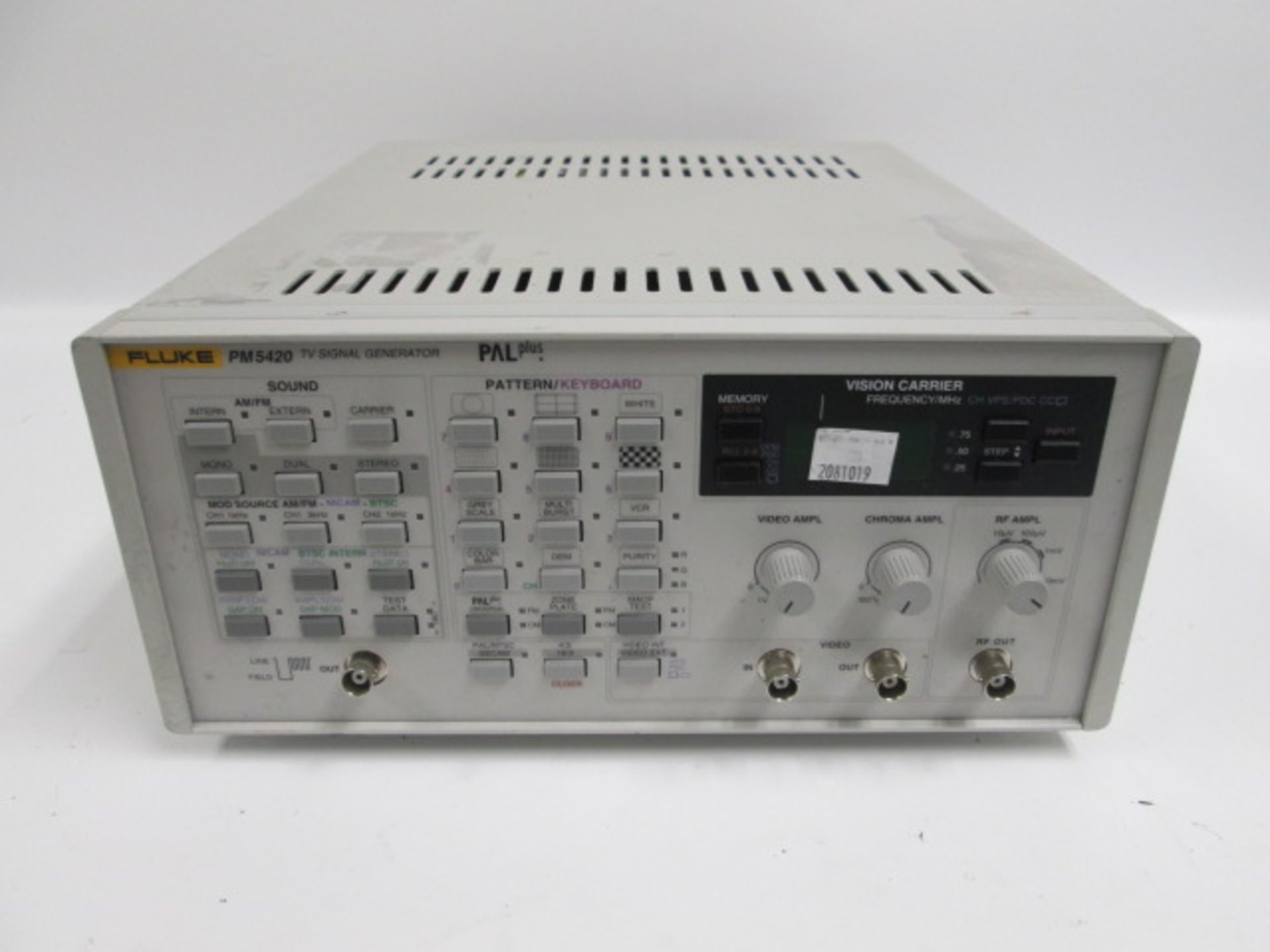 FLUKE PM5420 TV SIGNAL GENERATOR - Image 2 of 3