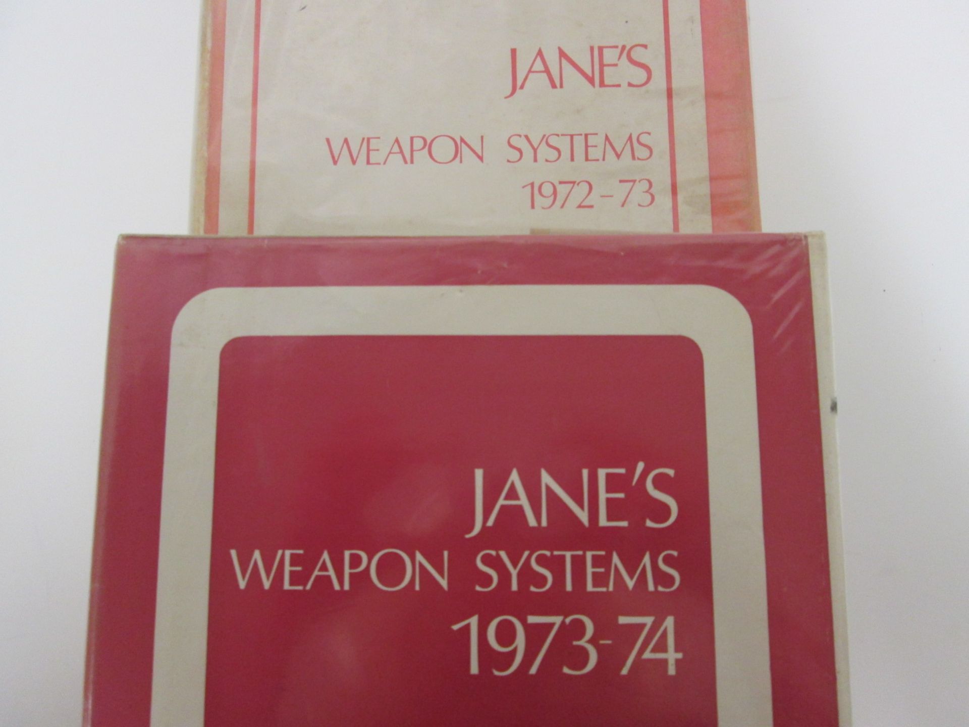 x7 'Jane's Weapon Systems' military books - Image 2 of 4