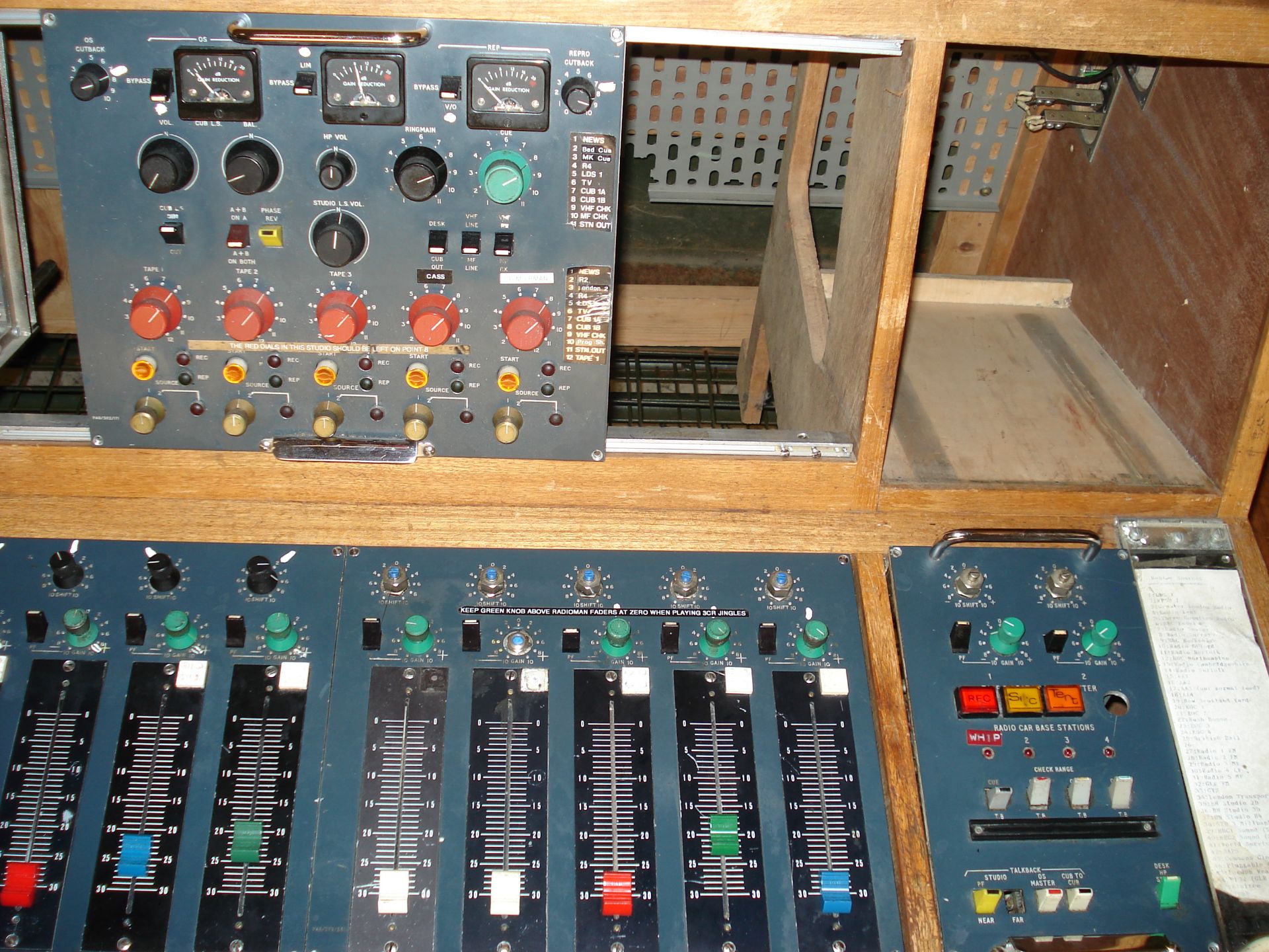 BBC LOCAL RADION MK3 DESK AND TECHNICS SP10 TURNTABLE - Image 4 of 8