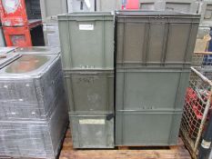 9x Storage Containers