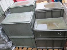 8x Storage Boxes