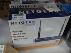 NETGEAR ProSafe dual band wireless access point WAG102.