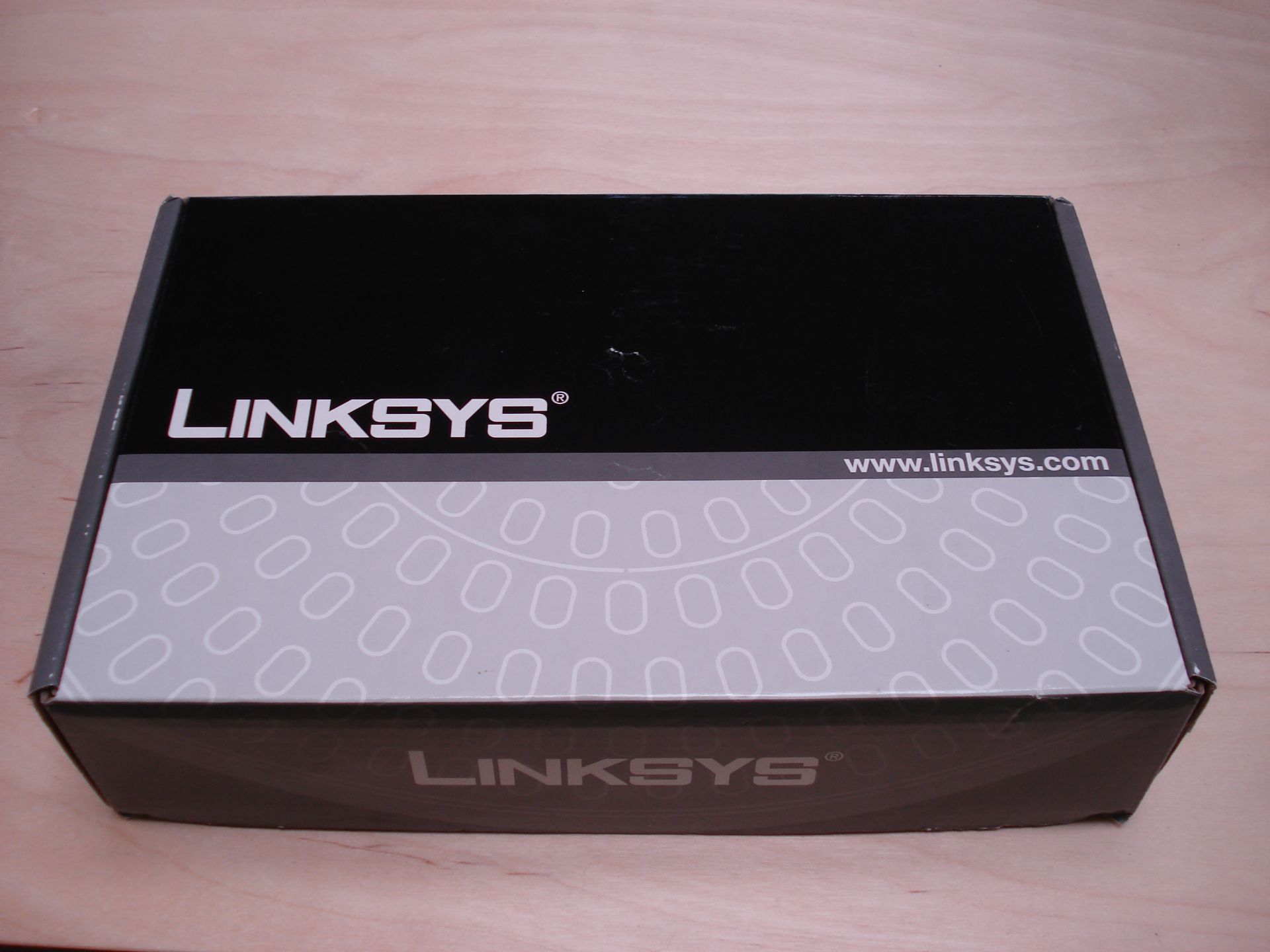 LINKSYS PAP2T-UK Phone adapter with 2 ports for voice-over-ip.