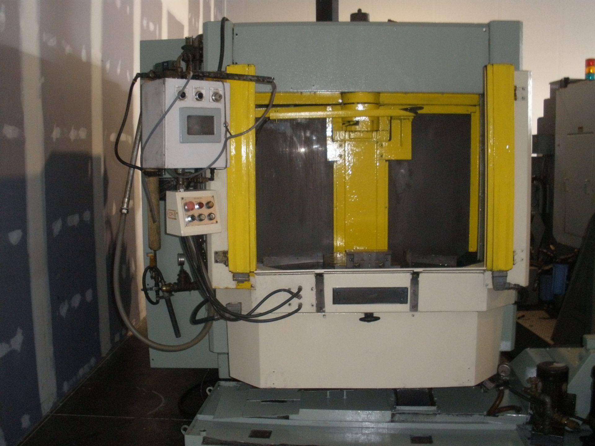 Makino A55 Delta CNC Mill 15 ¾” Pallets, 40 Tools, Fanuc 16M Control, 1999 - Image 2 of 13