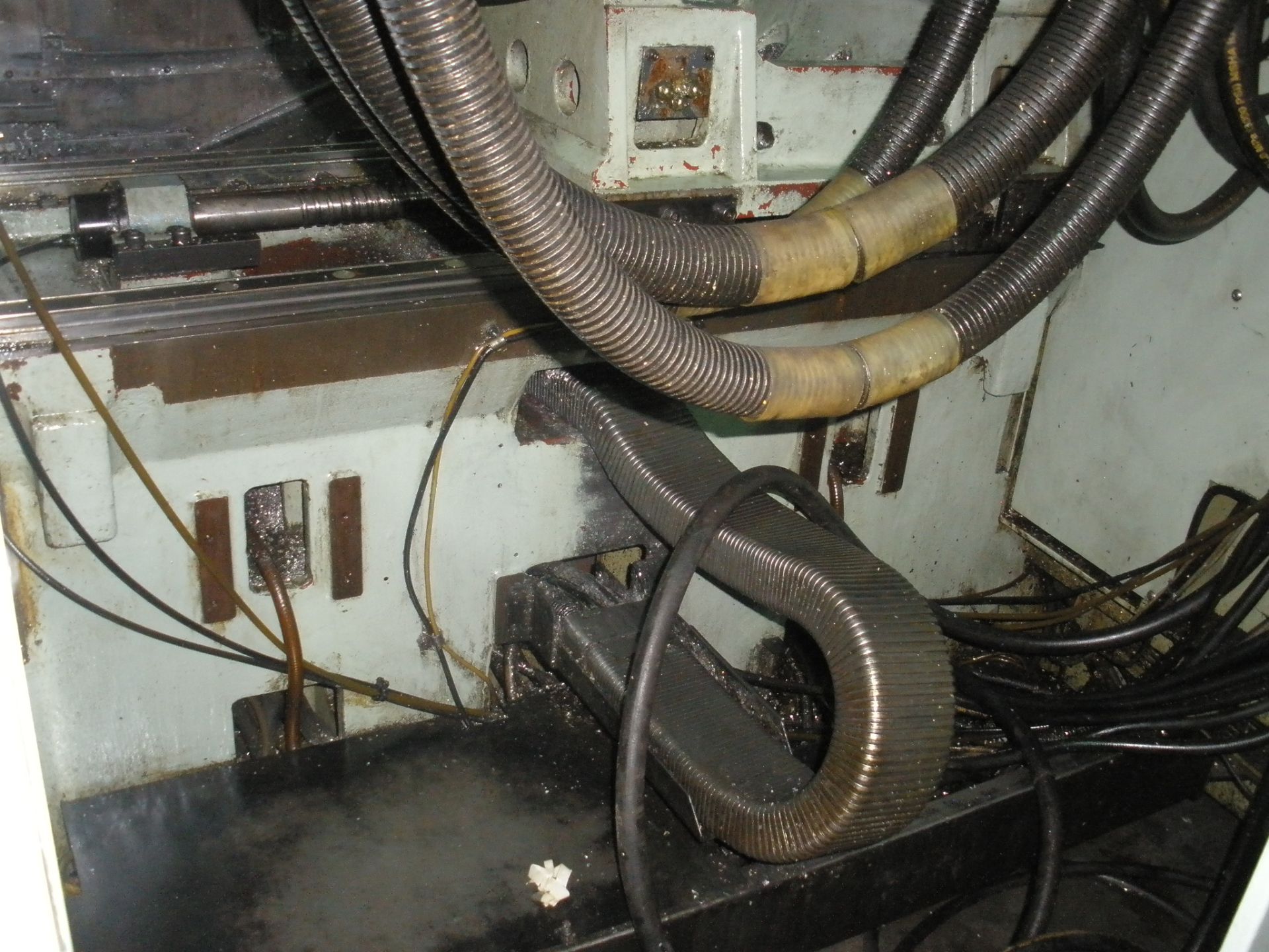 Makino A55 Delta CNC Mill 15 ¾” Pallets, 40 Tools, Fanuc 16M Control, 1999 - Image 10 of 13