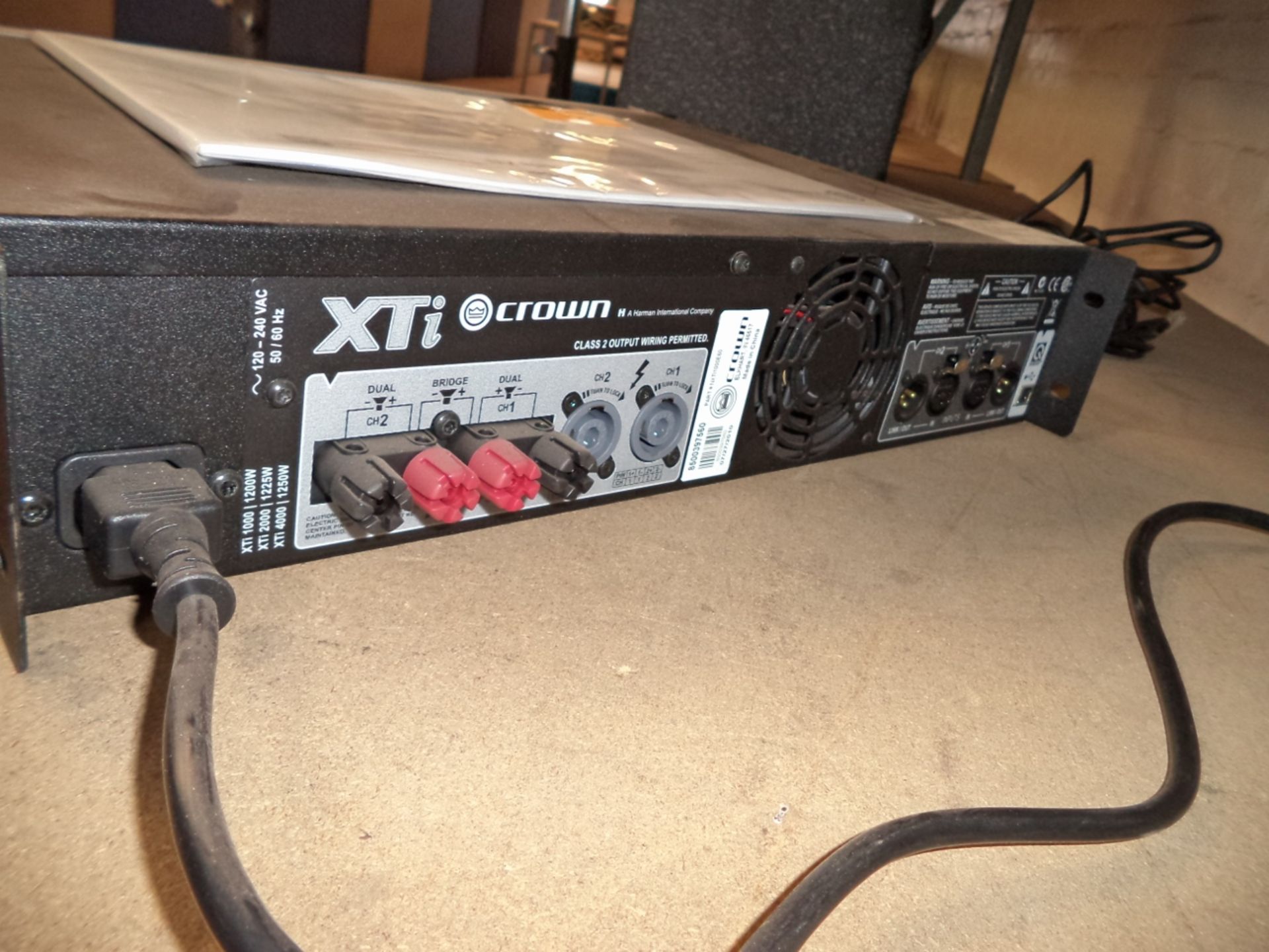 Crown model XTi 1000 rack mountable power amplifier including manual - Image 3 of 4