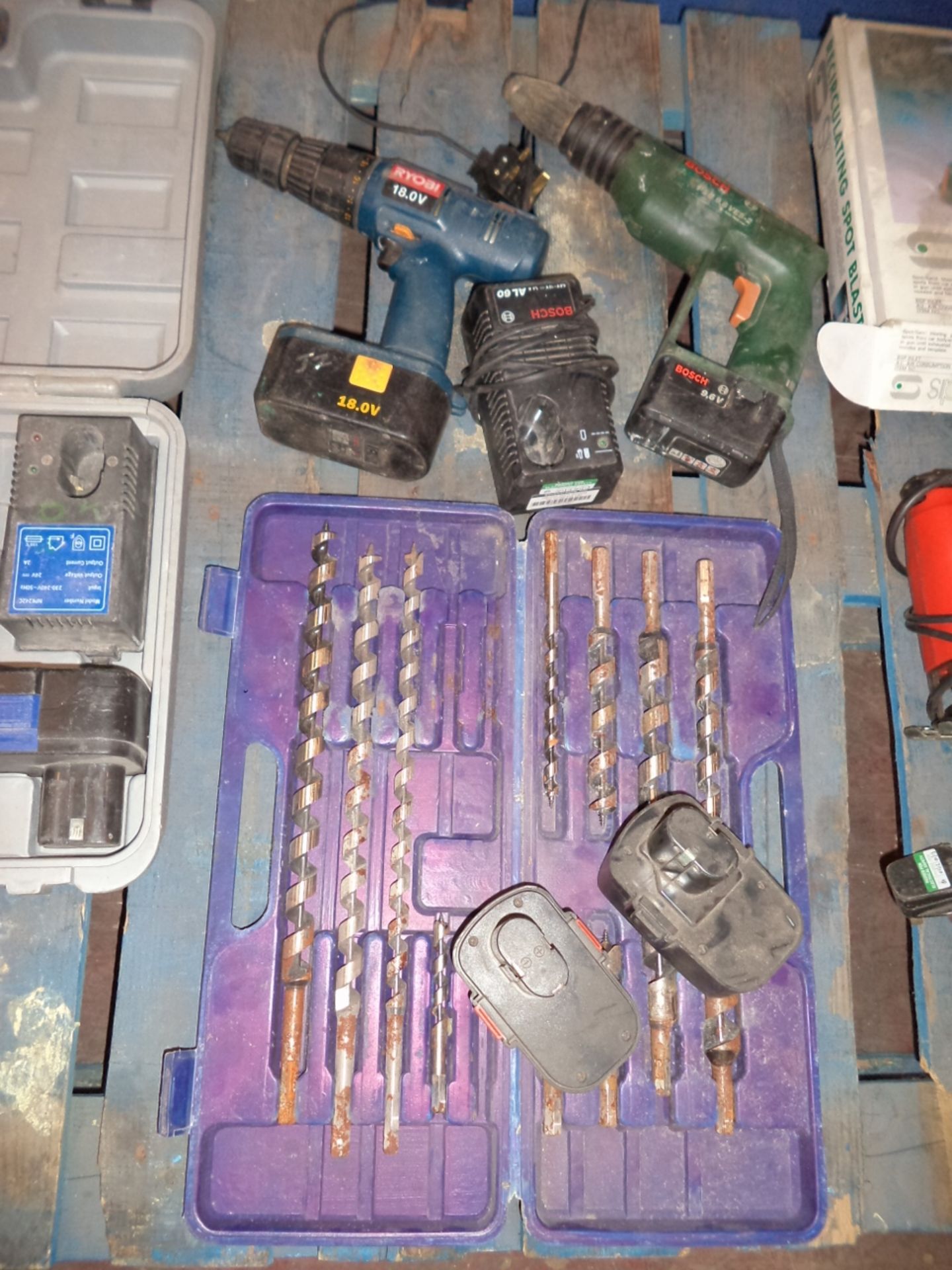 Contents of a pallet of assorted power tools and other items - see full lot description - Image 3 of 4