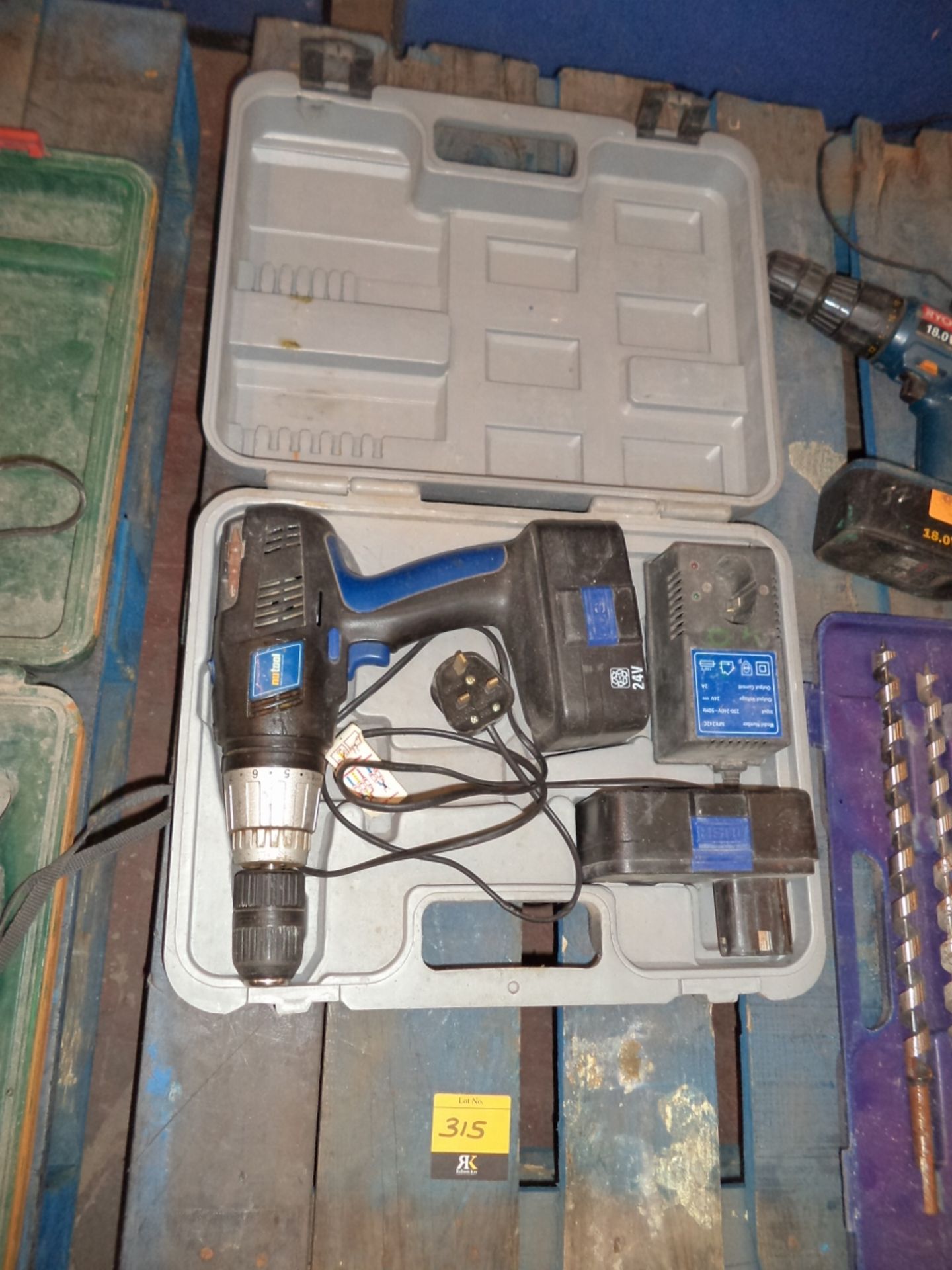 Contents of a pallet of assorted power tools and other items - see full lot description - Image 4 of 4