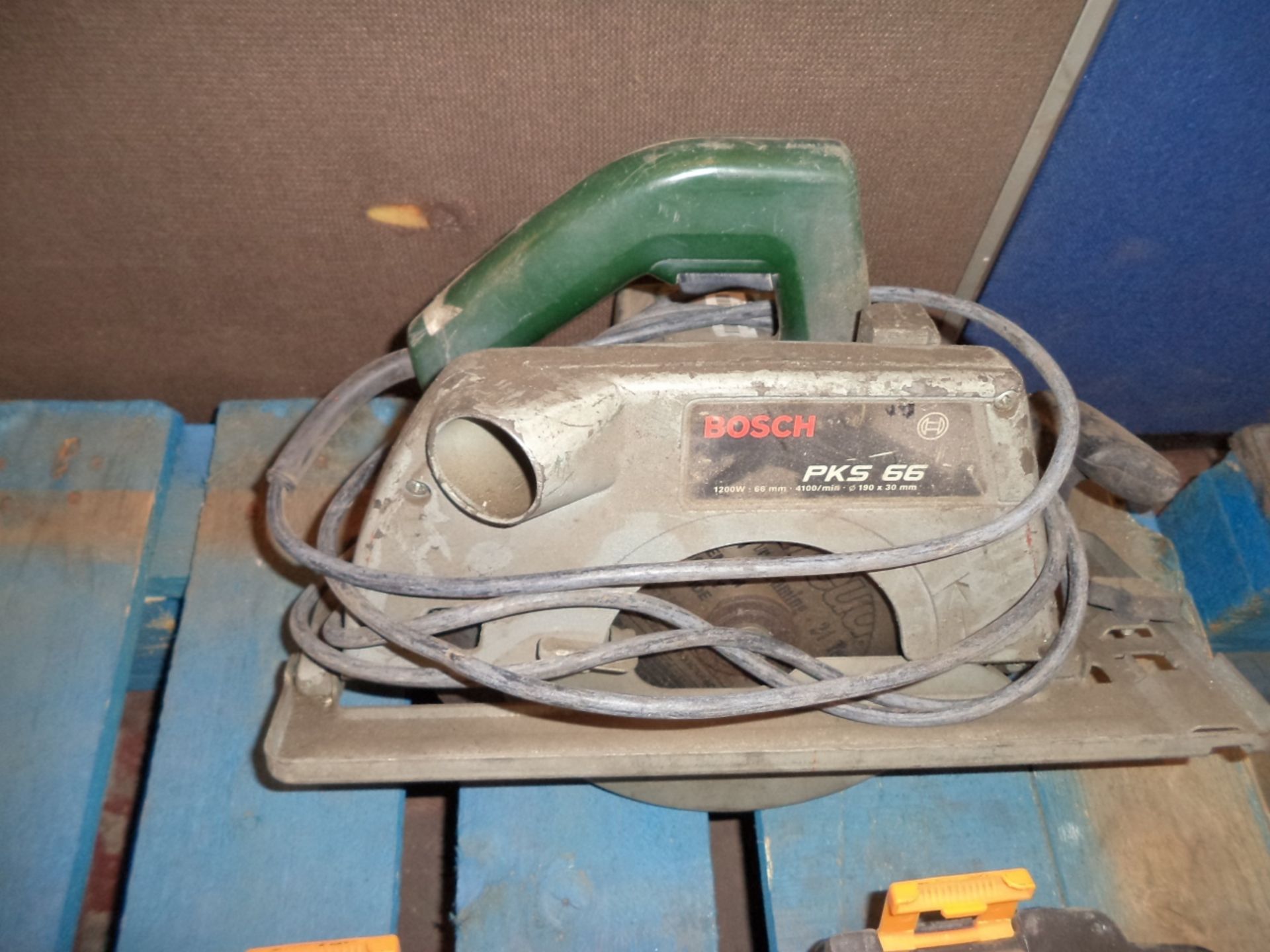 Pair of power tools: electric jig saw in case plus Bosch model PKS66 electric circular saw - Image 3 of 4