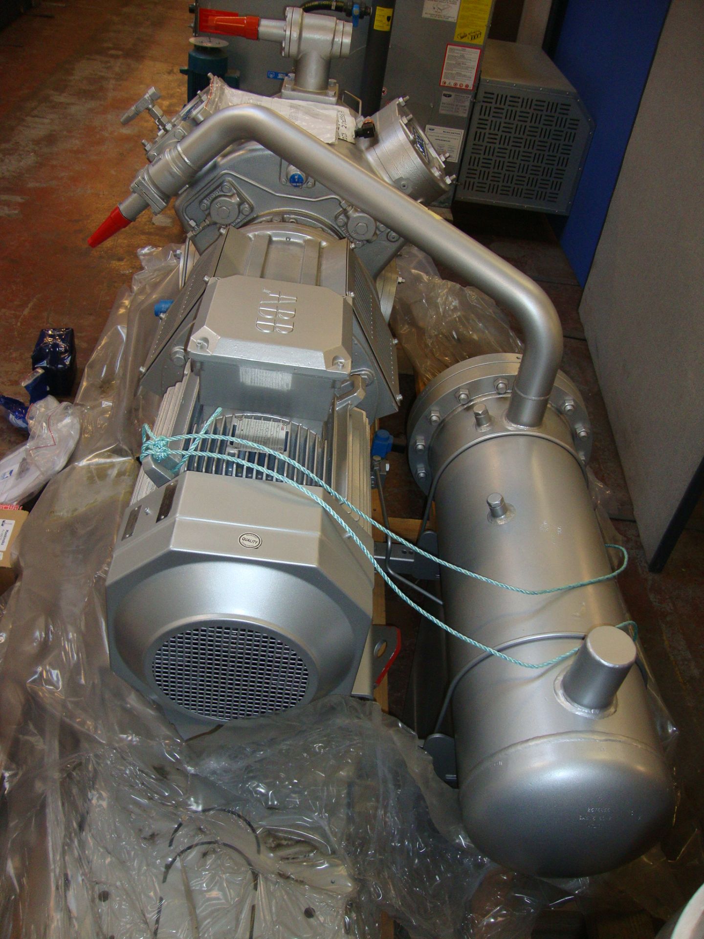 NEW & UNUSED Evapco cooling tower & condenser, Sabroe reciprocating compressor & Unisab III control - Image 37 of 46