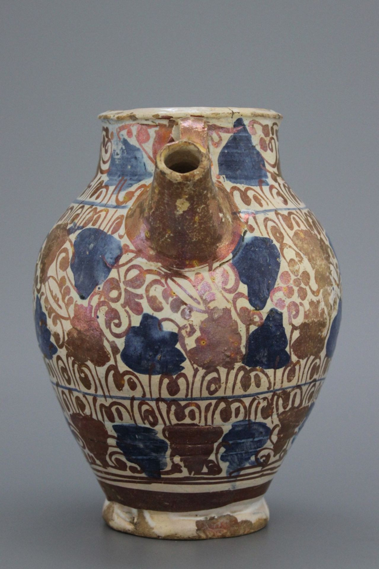 A Hispano-Moresque tin-glazed earthenware lustred wet drug jar, Manises, 15th C. The baluster formed - Image 4 of 5