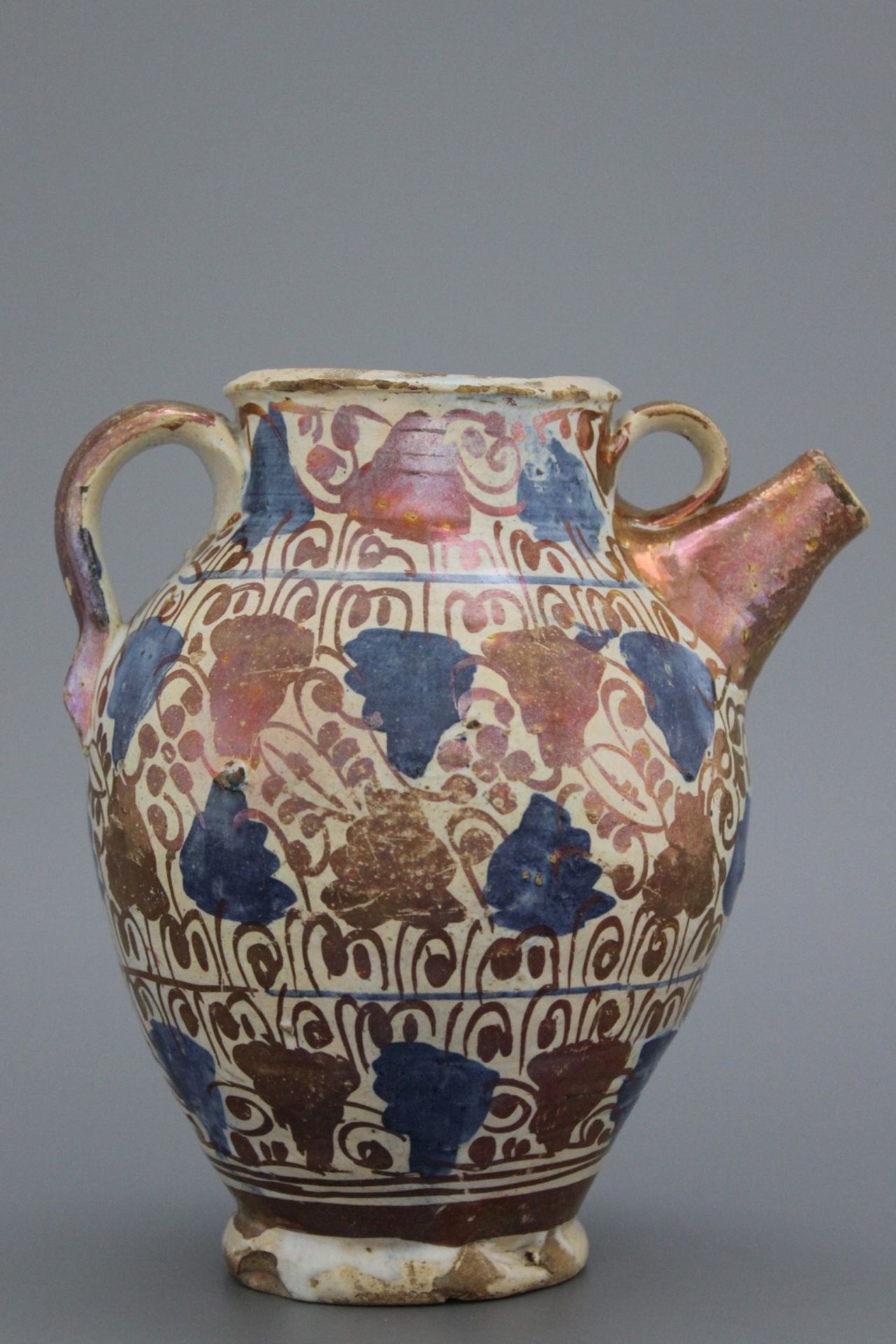 A Hispano-Moresque tin-glazed earthenware lustred wet drug jar, Manises, 15th C. The baluster formed - Image 3 of 5