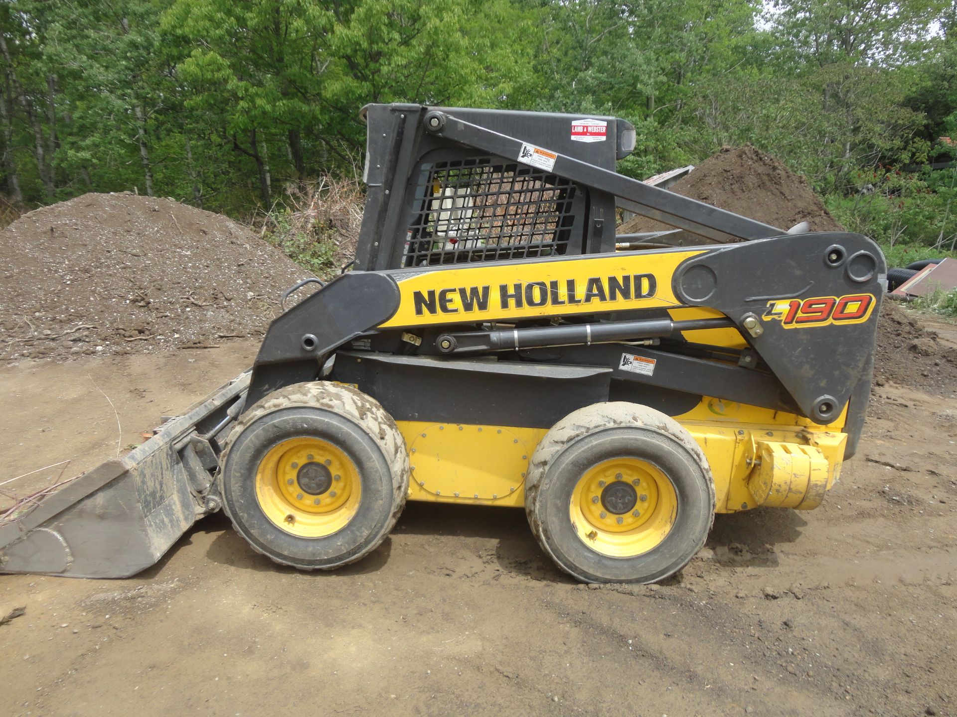 2005Â Â Â  NEW HOLLAND L-190 SKID STEER W/ 610 HRS - Image 2 of 2