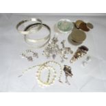 A parcel of mixed costume jewellery and commemorative coinage etc