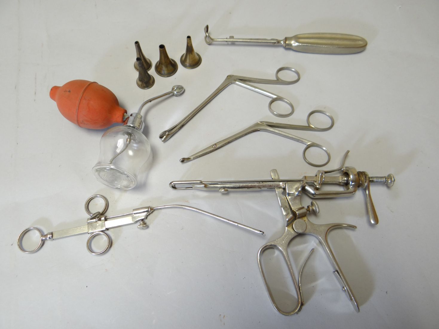 A parcel of ENT surgical instruments incl. tonsil removers