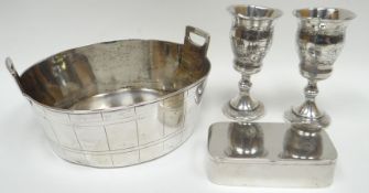 A twin-handled silver butter dish in the form of a shallow pail, Birmingham 1895, 8ozs,