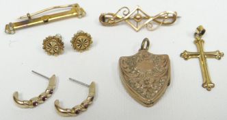 A parcel of three brooches, pair of earrings etc