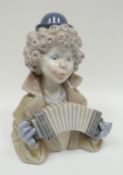 A Lladro figure 'Fine Melody Clown', No. 5585