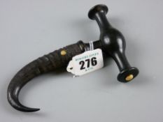 A horn boot pull with shaped ebonized handle