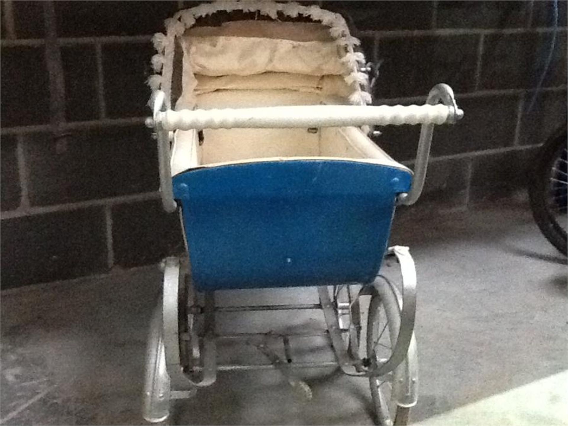 Silvercross Childs pram - Image 2 of 2