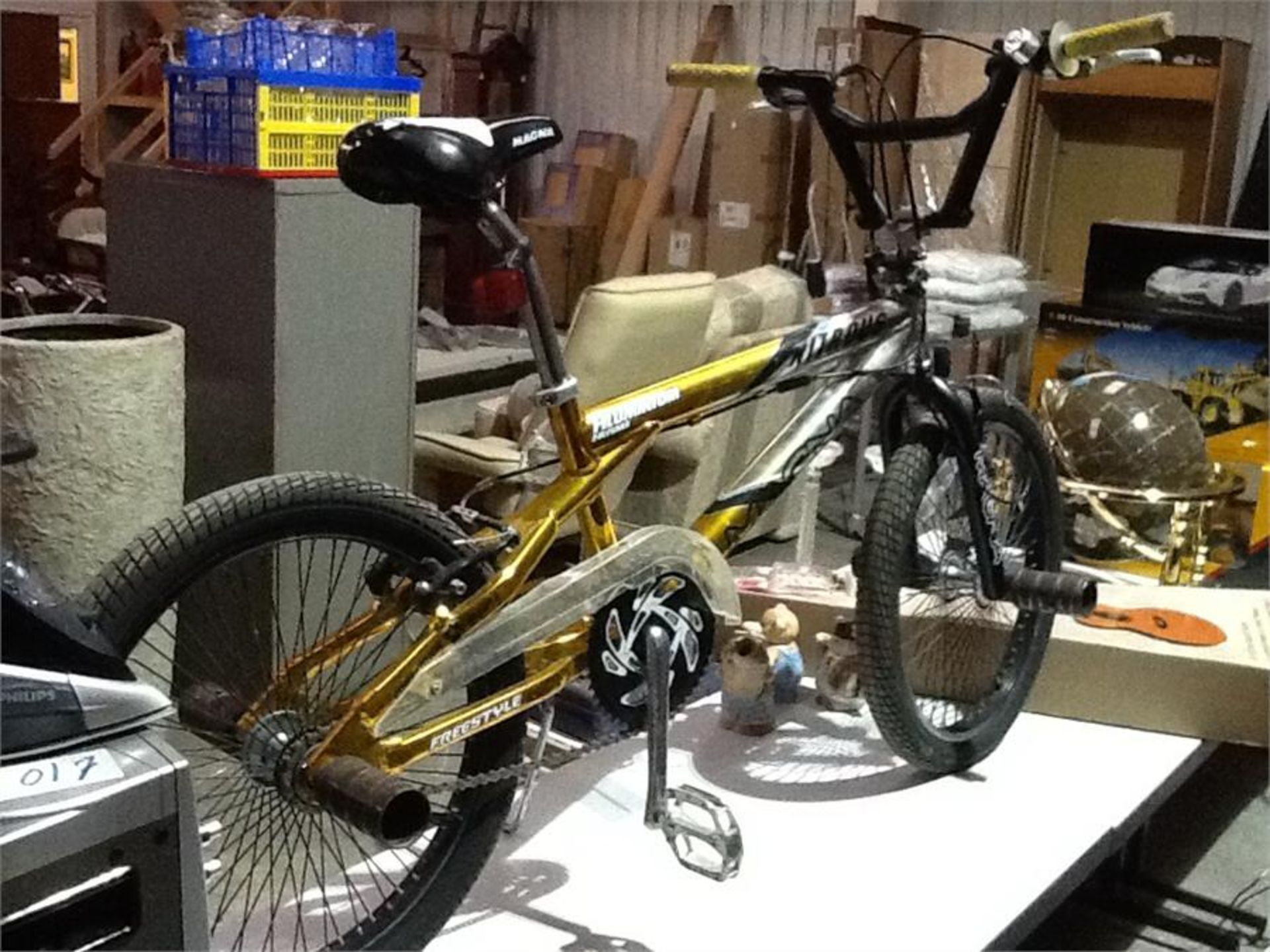 Magna nitrous box bmx bike